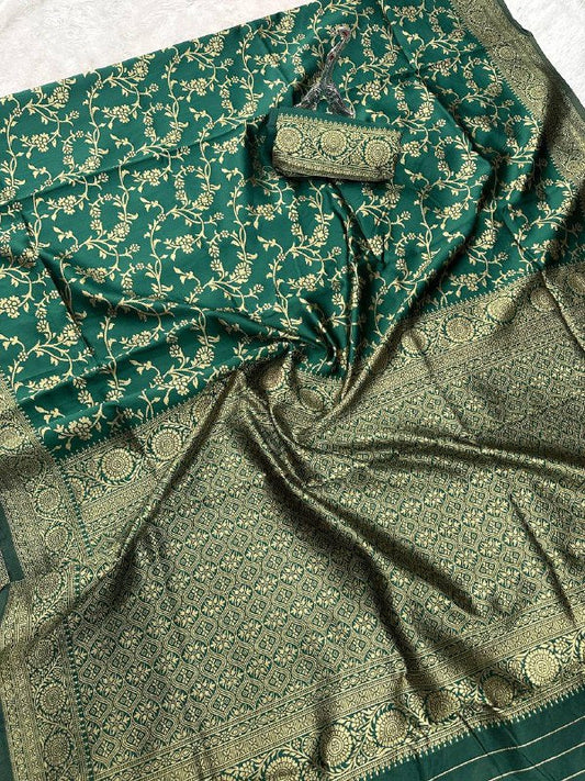 Organic Banarasi Wedding Saree – Lightweight & Breathable